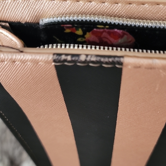 Betsey Johnson Black and Gold Striped Clutch with Heart Accent - Picture 9 of 11